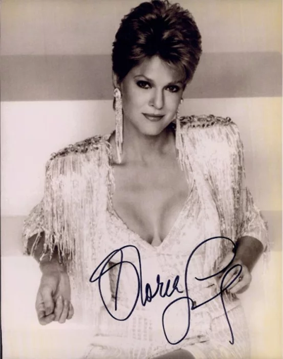 Gloria Loring autograph