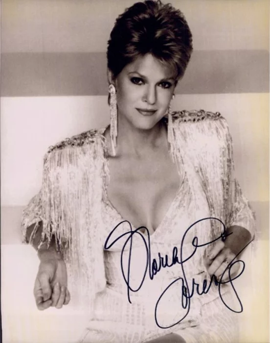 Gloria Loring autograph