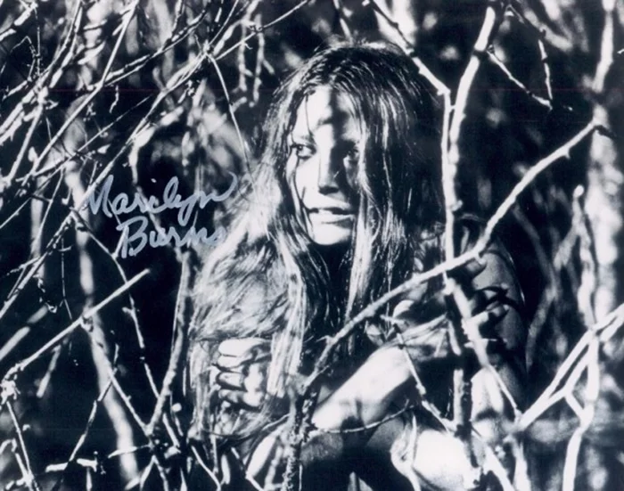 Marilyn Burns autograph