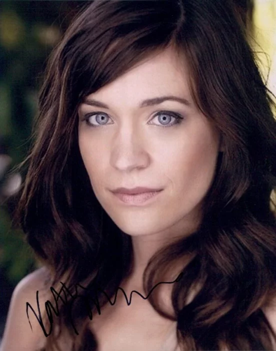 Kathleen Munroe autograph