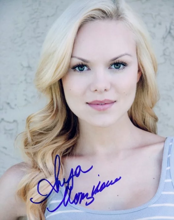 Anya Monzikova autograph
