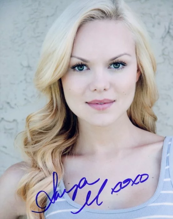 Anya Monzikova autograph