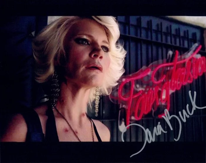 Tara  Buck autograph
