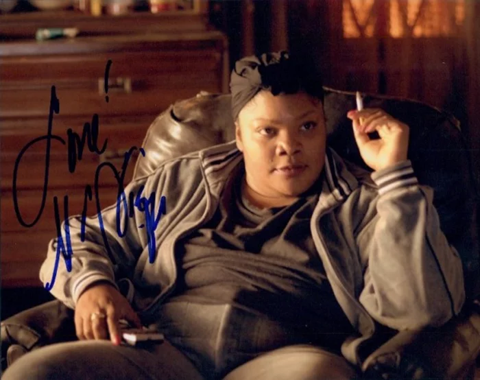 Mo'Nique autograph