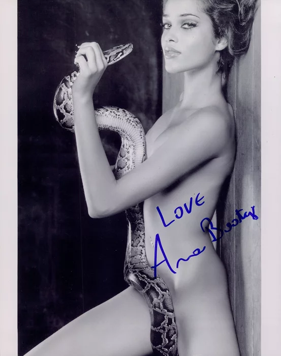 Ana Beatriz-Barros autograph