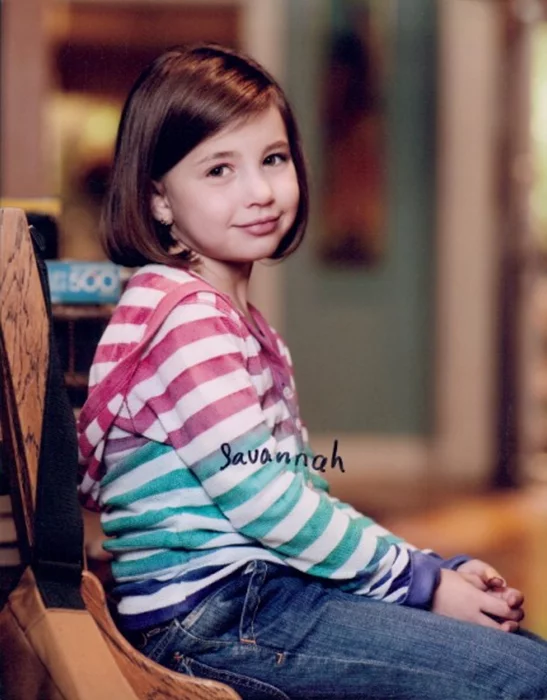 Savannah Paige Rae autograph