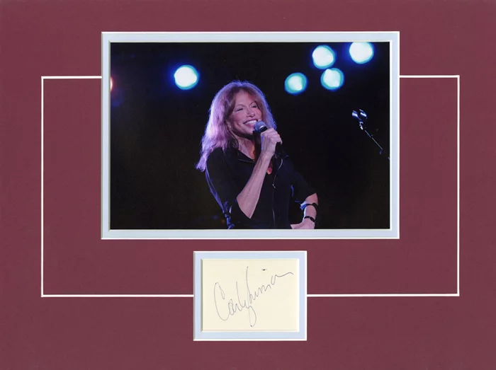 Carly Simon autograph