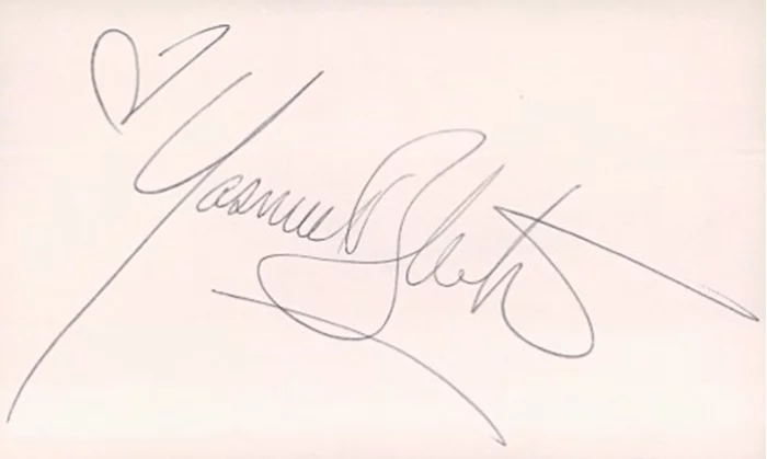 Yasmine Bleeth autograph