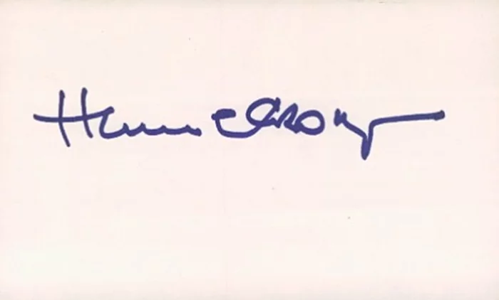 Hume Cronyn autograph