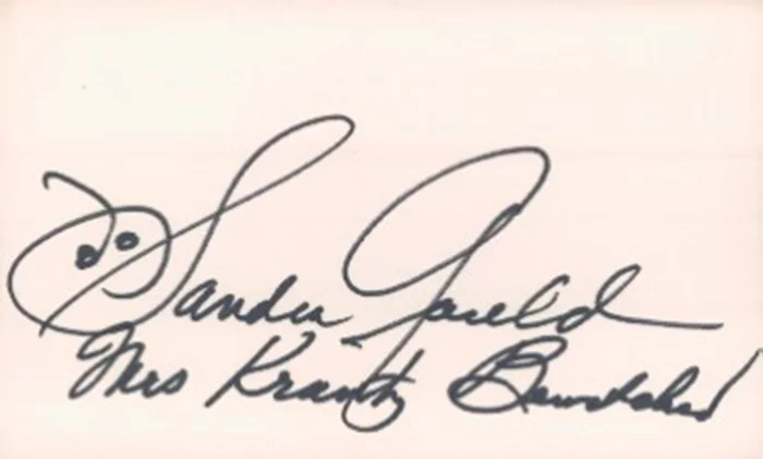 Sandra Gould autograph