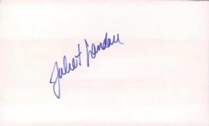 Juliet Landau autograph