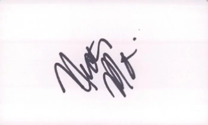 Heather Morris autograph