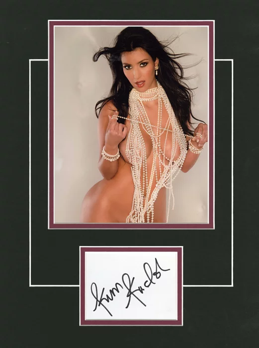 Kim Kardashian autograph