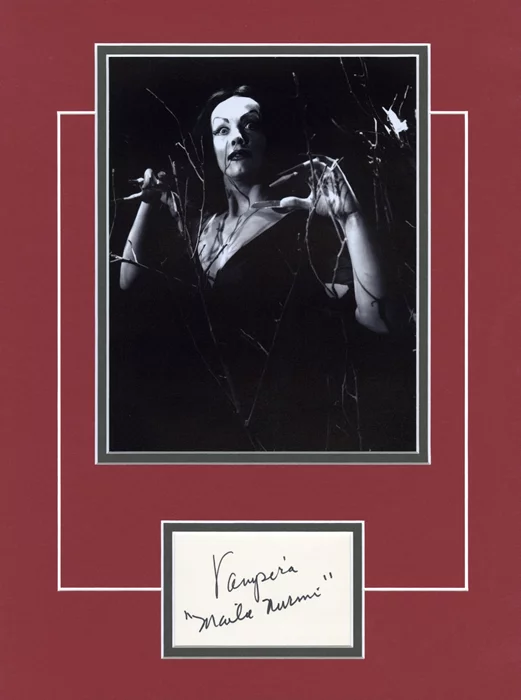 Vampira autograph