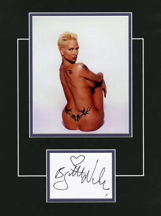 Brigitte Nielsen autograph