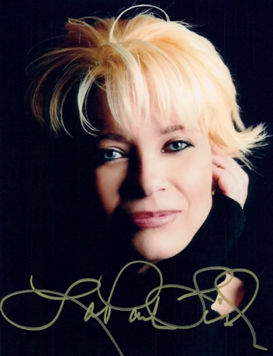 Lar Park-Lincoln autograph