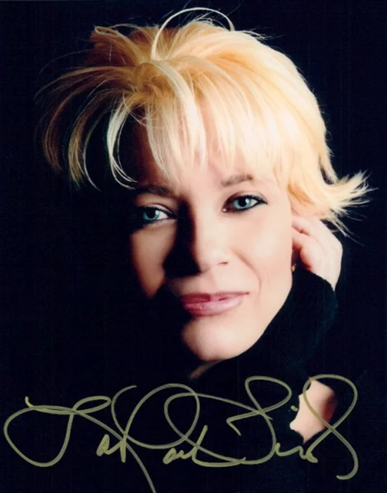 Lar Park-Lincoln autograph