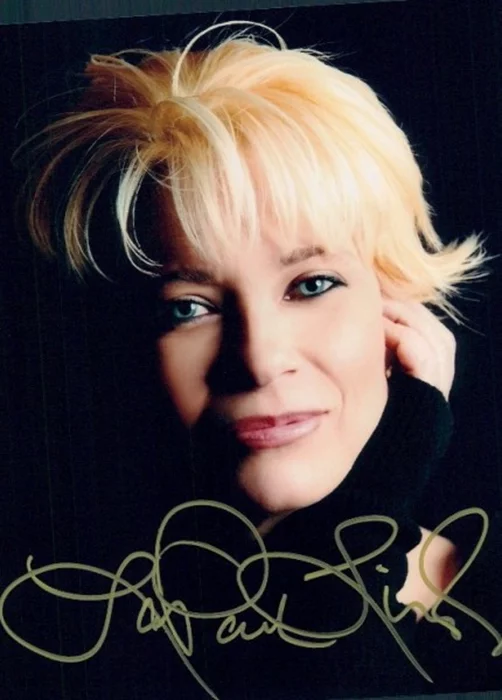 Lar Park-Lincoln autograph
