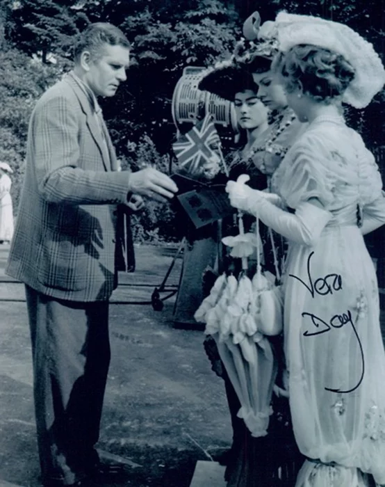 Vera Day autograph