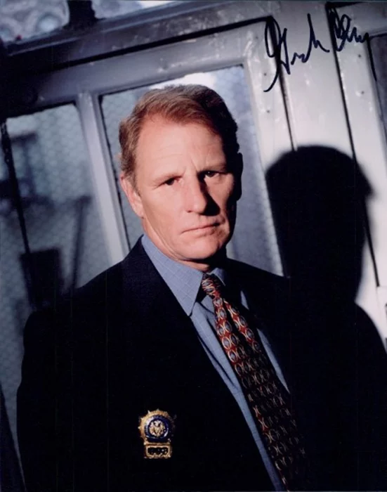 Gordon Clapp autograph