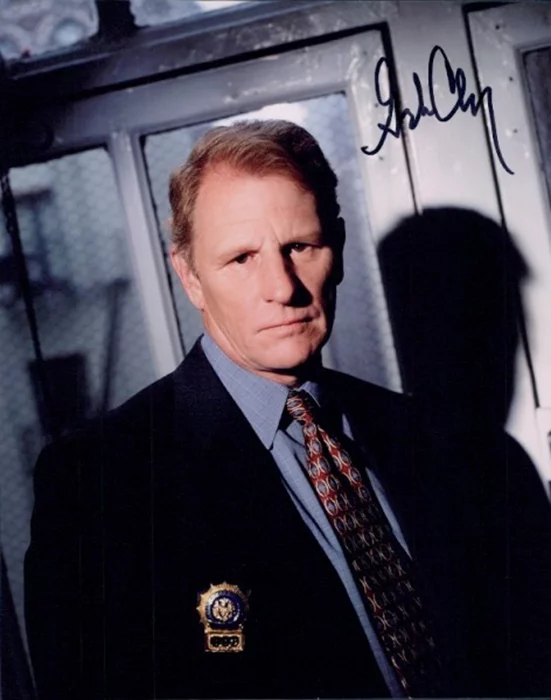 Gordon Clapp autograph
