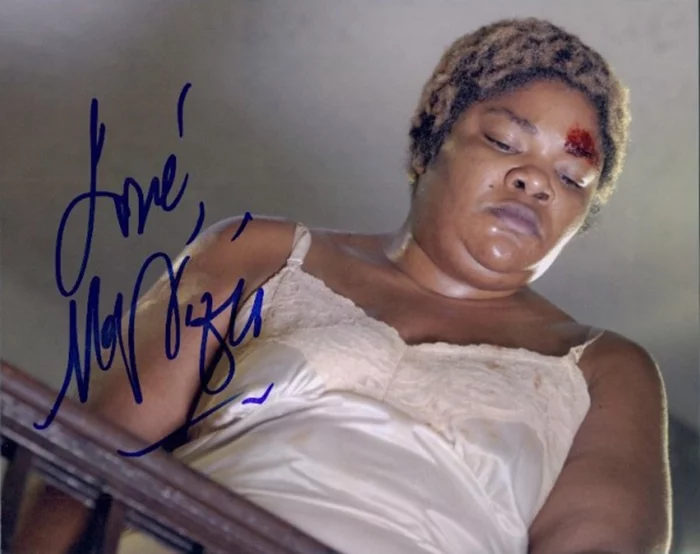 Mo'Nique autograph
