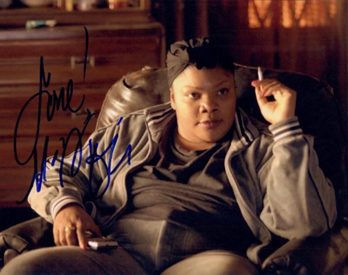 Mo'Nique autograph