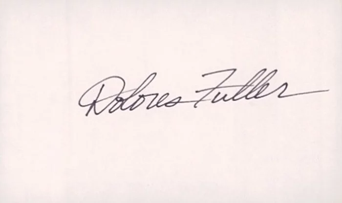 Dolores Fuller autograph