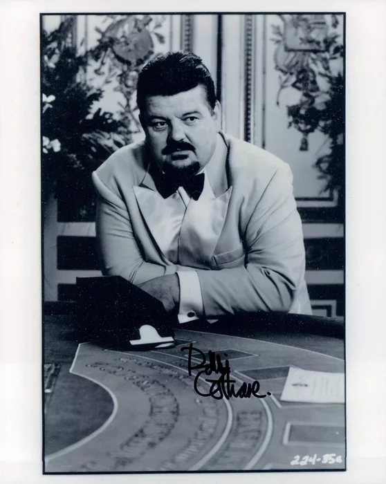 Robbie Coltrane autograph