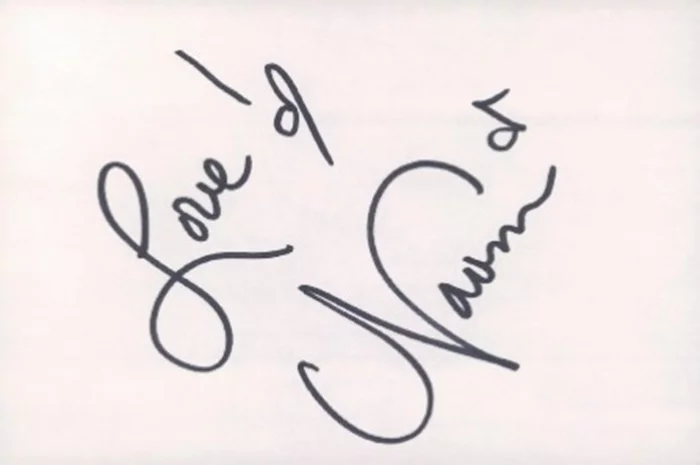 Naomi Judd autograph