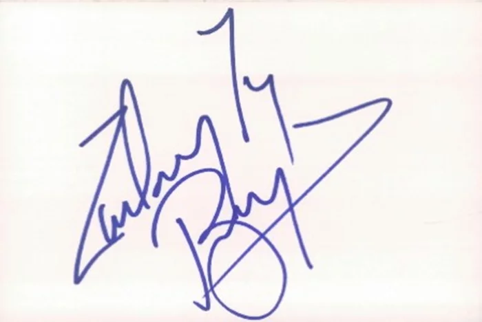 Zachary Ty Bryan autograph