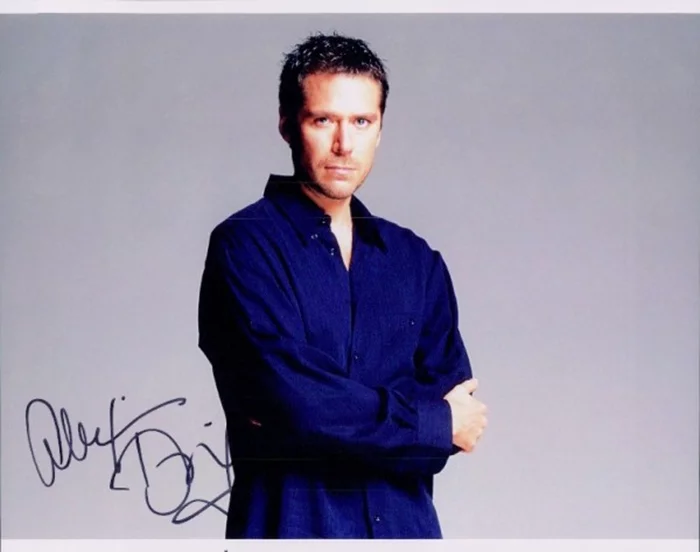 Alexis Denisof autograph