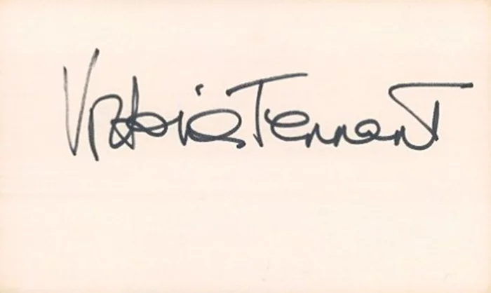 Victoria Tennant autograph