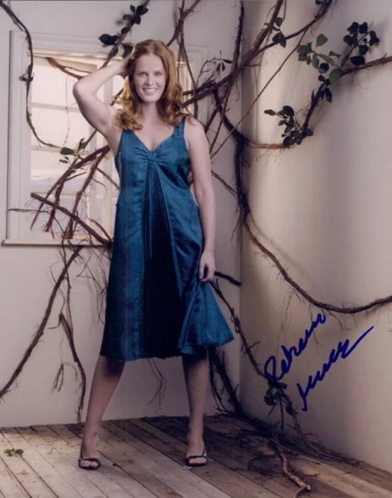 Rebecca Mader autograph