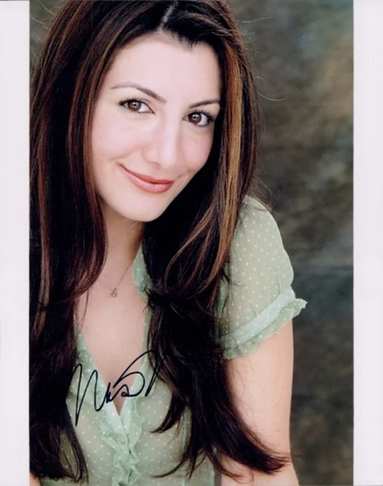 Nasim Pedrad autograph