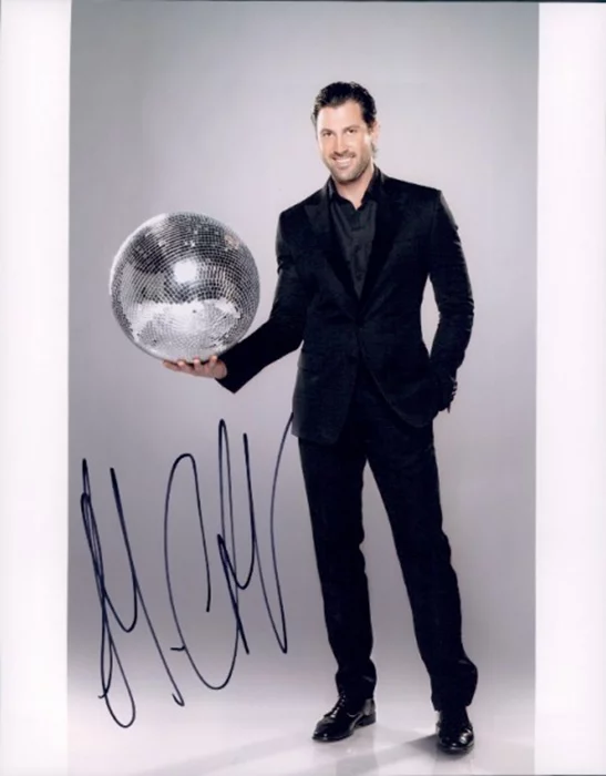 Maksim Chmerkovskiy autograph