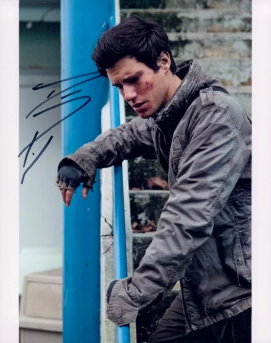 Drew Roy autograph
