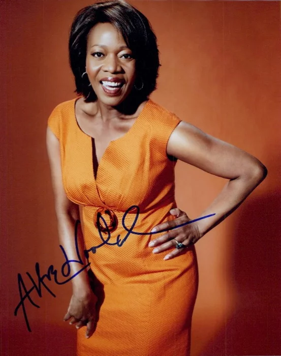 Alfre Woodward autograph