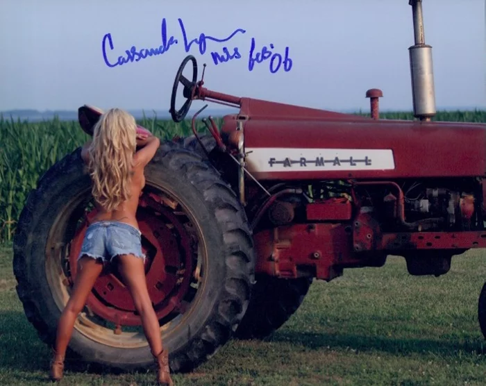 Cassandra Lynn autograph