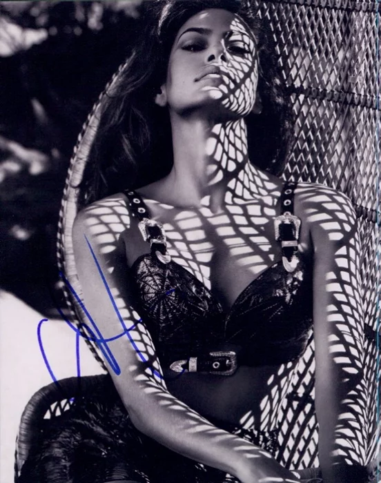 Eva Mendes autograph