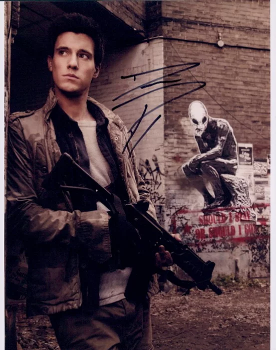 Drew Roy autograph