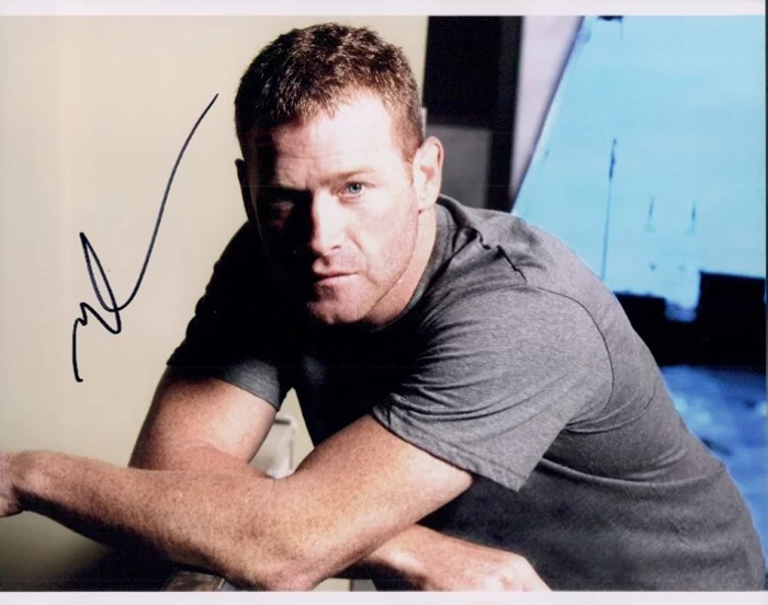 Max Martini autograph