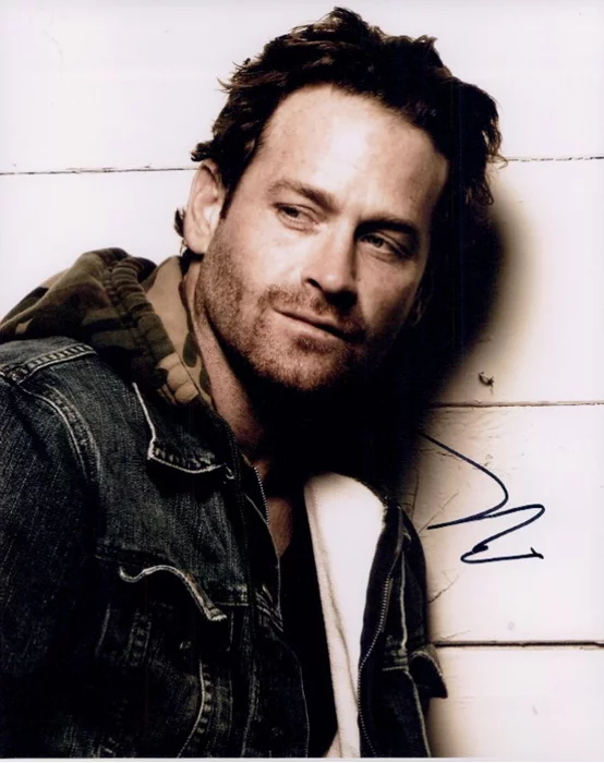 Max Martini autograph