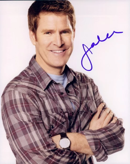 Jamie Kaler autograph