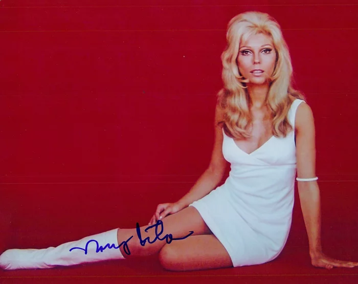 Nancy Sinatra autograph