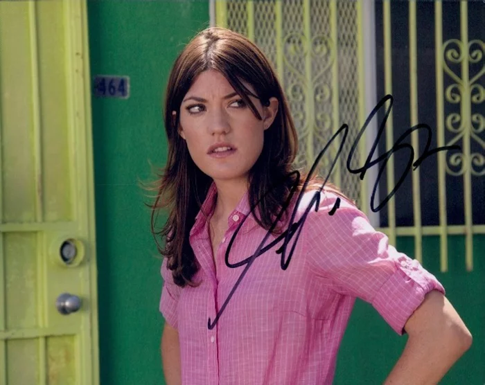 Jennifer Carpenter autograph