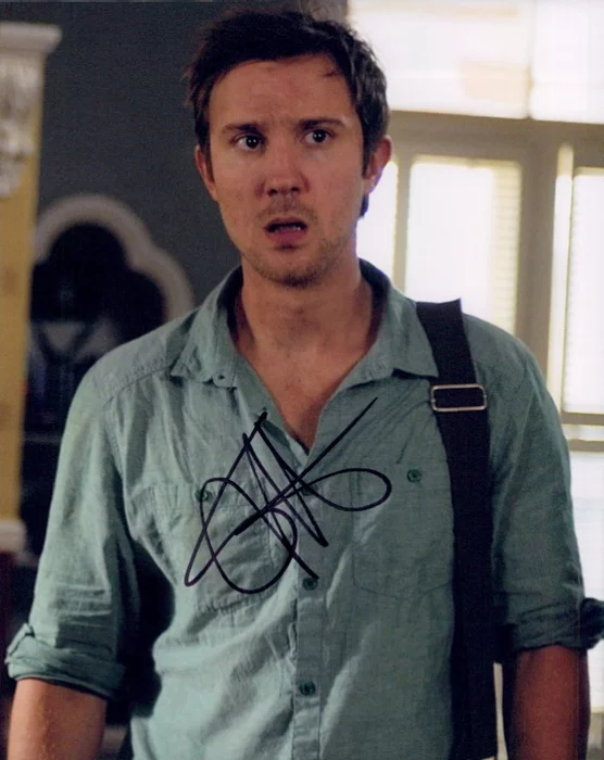 Sam Huntington autograph