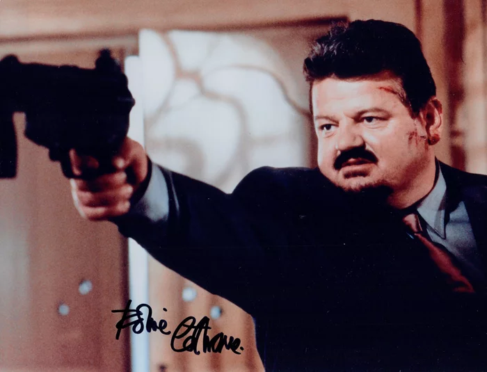Robbie Coltrane autograph