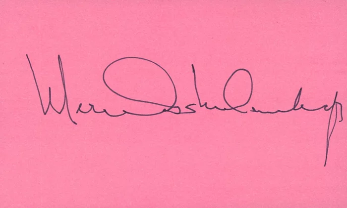 Mercedes McCambridge autograph