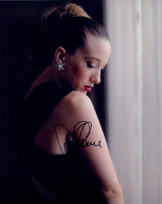 Sophie Lowe autograph